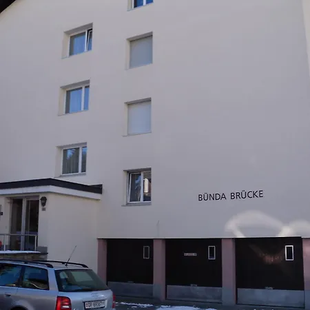 アパート Haus Buendabruecke